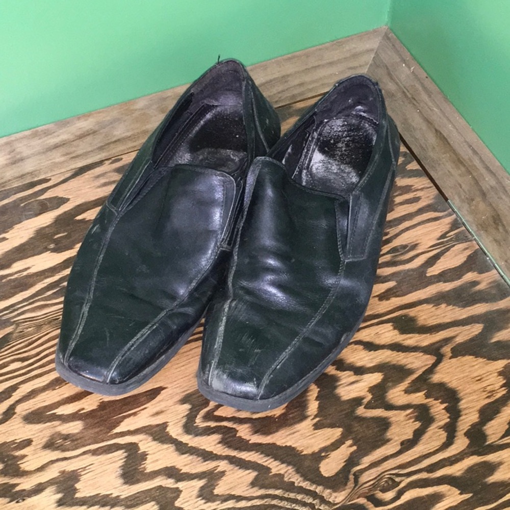 Dress shoes